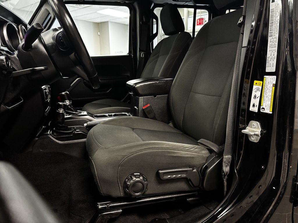 Photo 20 of this JEEP WRANGLER UNLIMI
