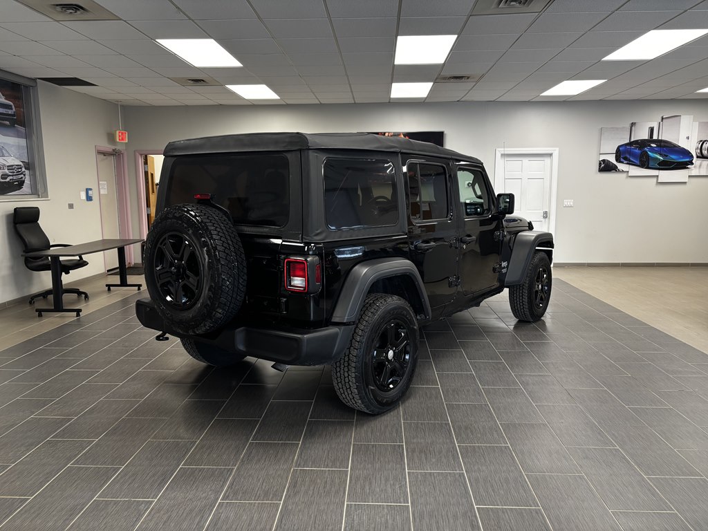 Photo 3 of this JEEP WRANGLER UNLIMI