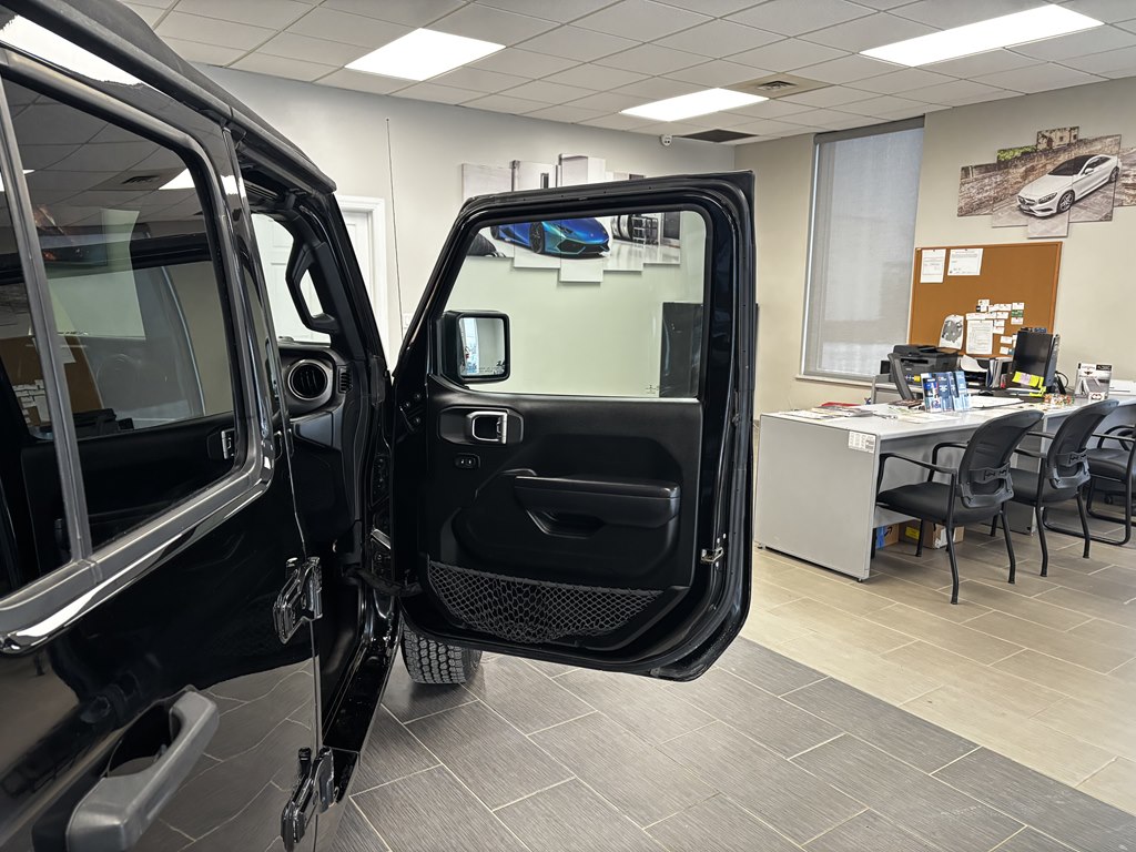 Photo 17 of this JEEP WRANGLER UNLIMI