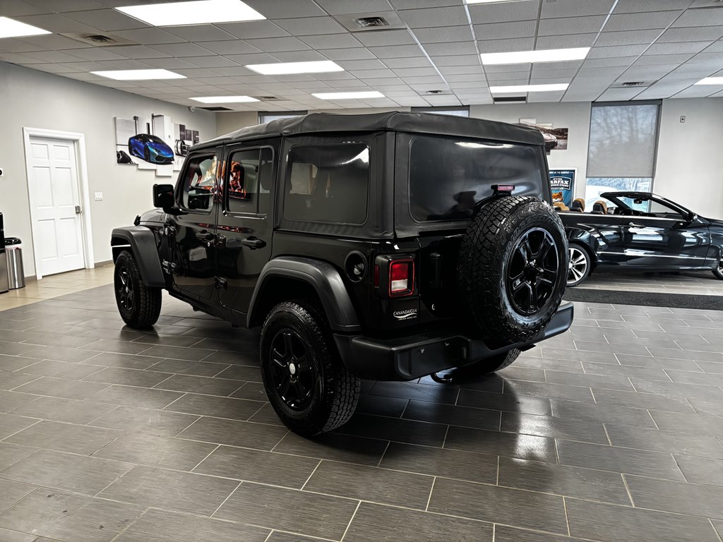 Photo 4 of this JEEP WRANGLER UNLIMI