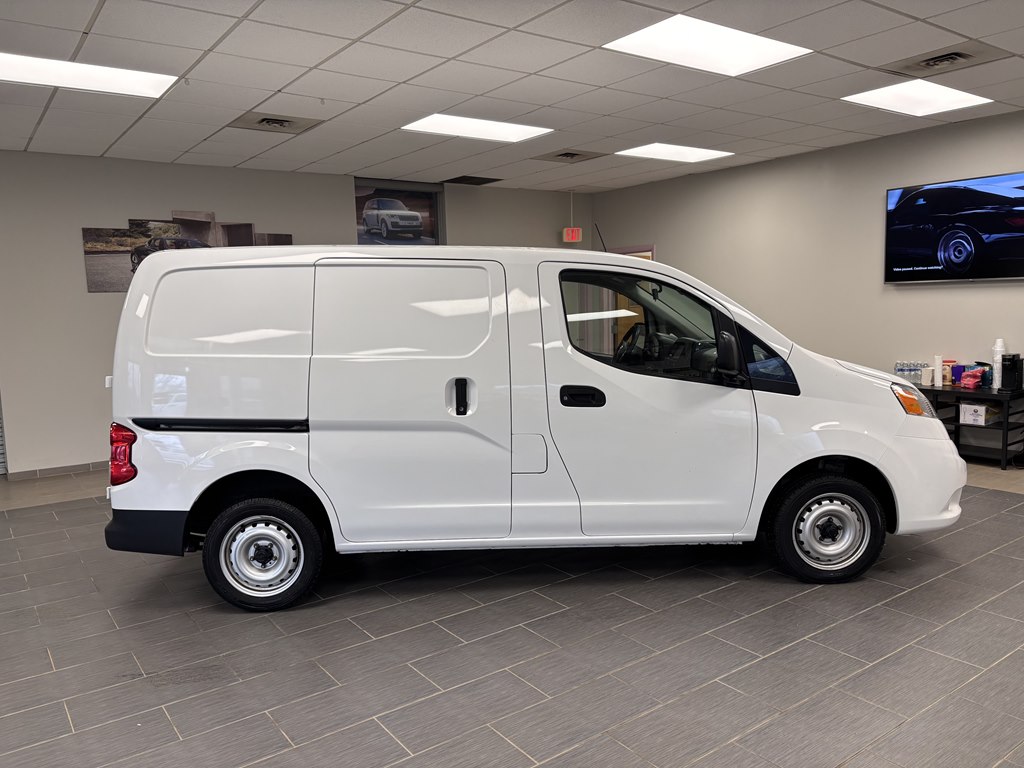 Photo 8 of this NISSAN NV200