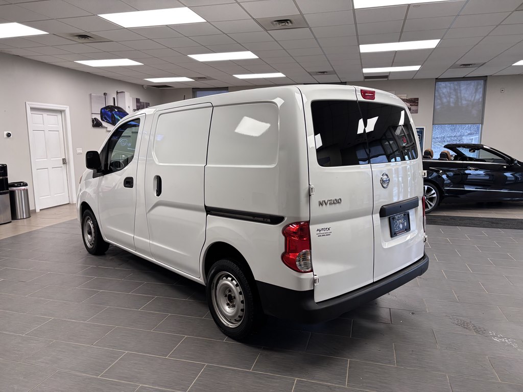 Photo 4 of this NISSAN NV200