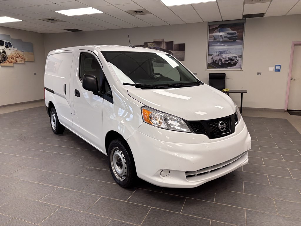 Photo 2 of this NISSAN NV200