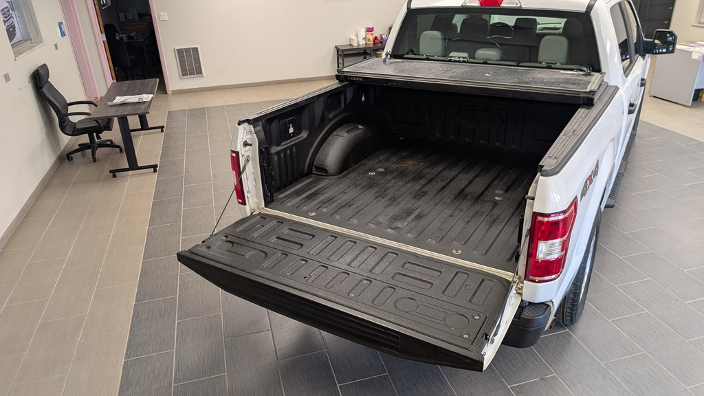 Photo 23 of this FORD F-150