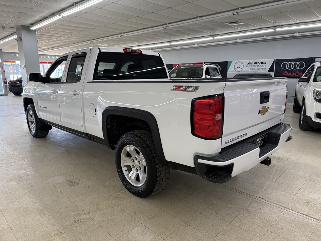Photo 4 of this CHEVROLET SILVERADO 1500