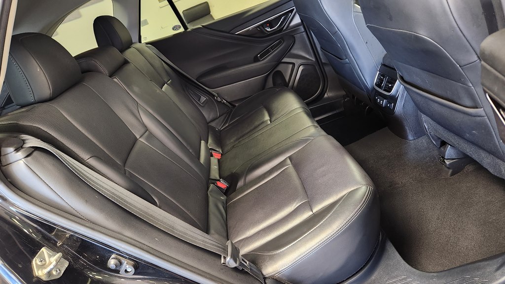Photo 20 of this SUBARU OUTBACK