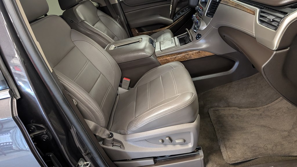 Photo 20 of this GMC YUKON