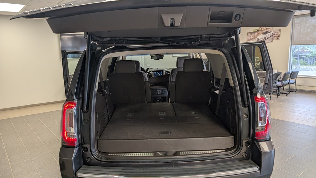 Photo 31 of this GMC YUKON