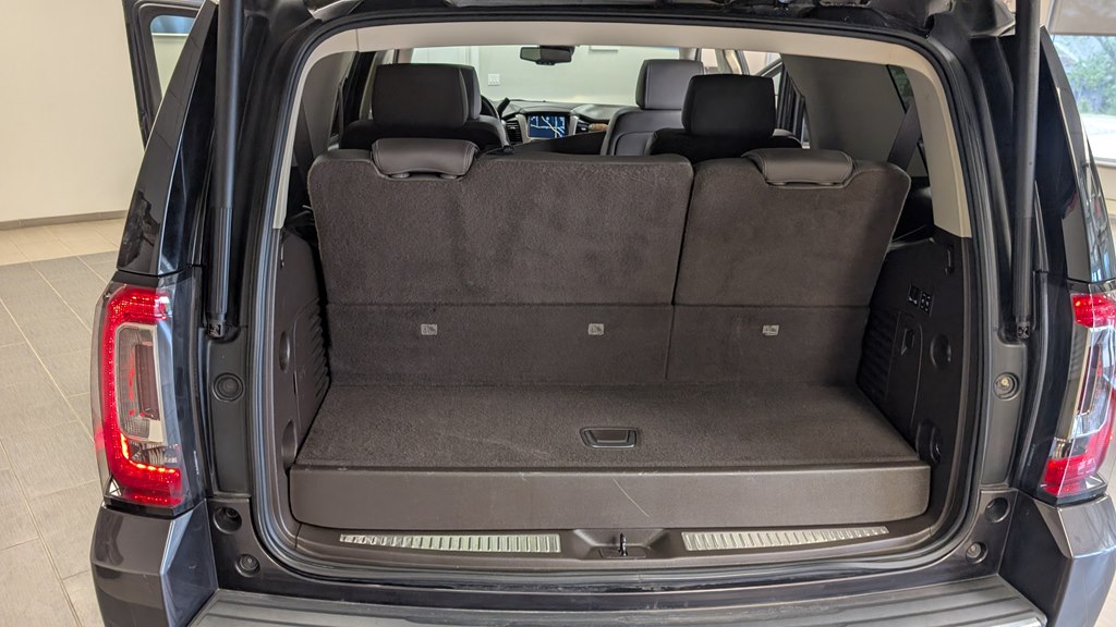 Photo 30 of this GMC YUKON