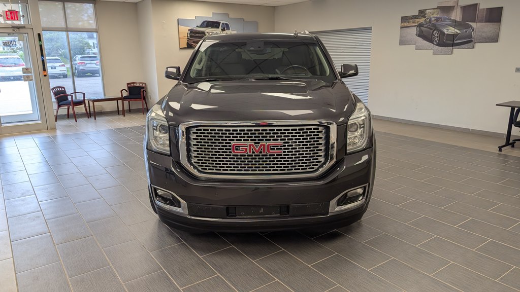 Photo 6 of this GMC YUKON