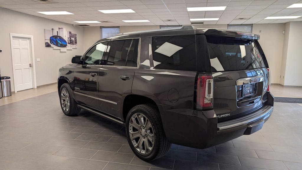 Photo 4 of this GMC YUKON