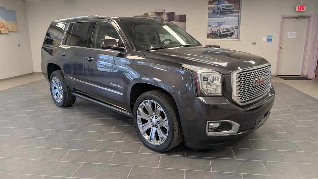 Photo 2 of this GMC YUKON