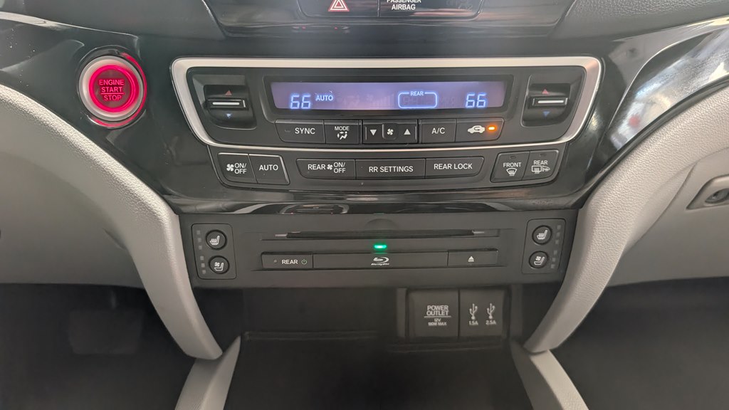 Photo 16 of this HONDA PILOT