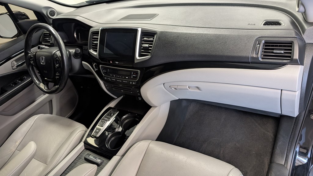 Photo 18 of this HONDA PILOT