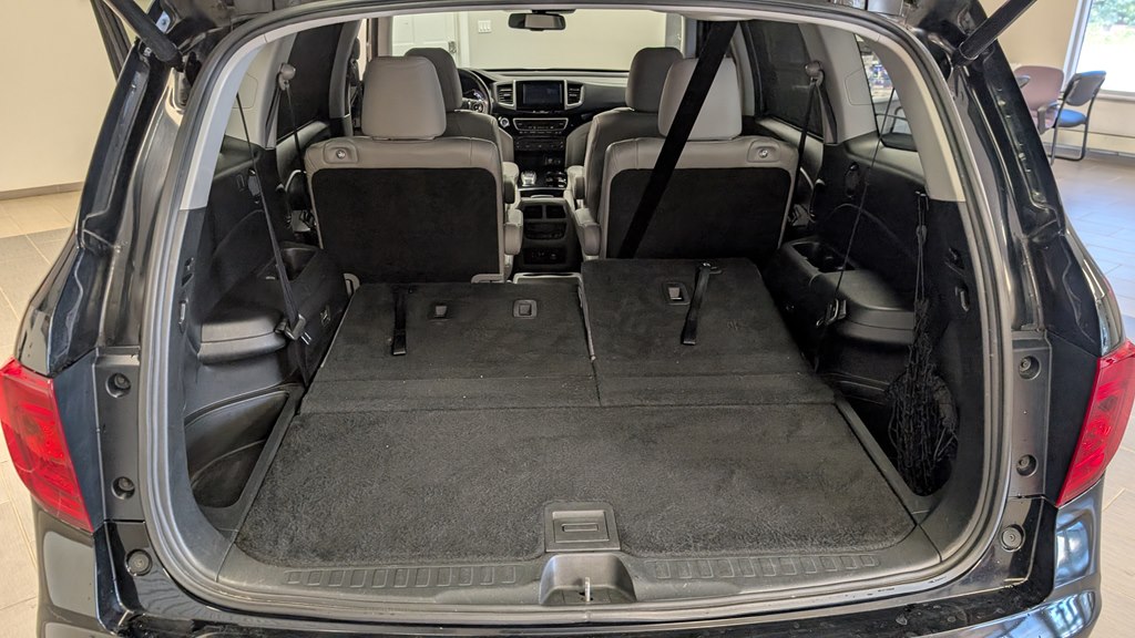 Photo 32 of this HONDA PILOT