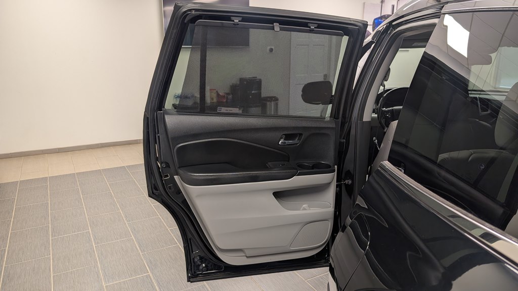 Photo 28 of this HONDA PILOT