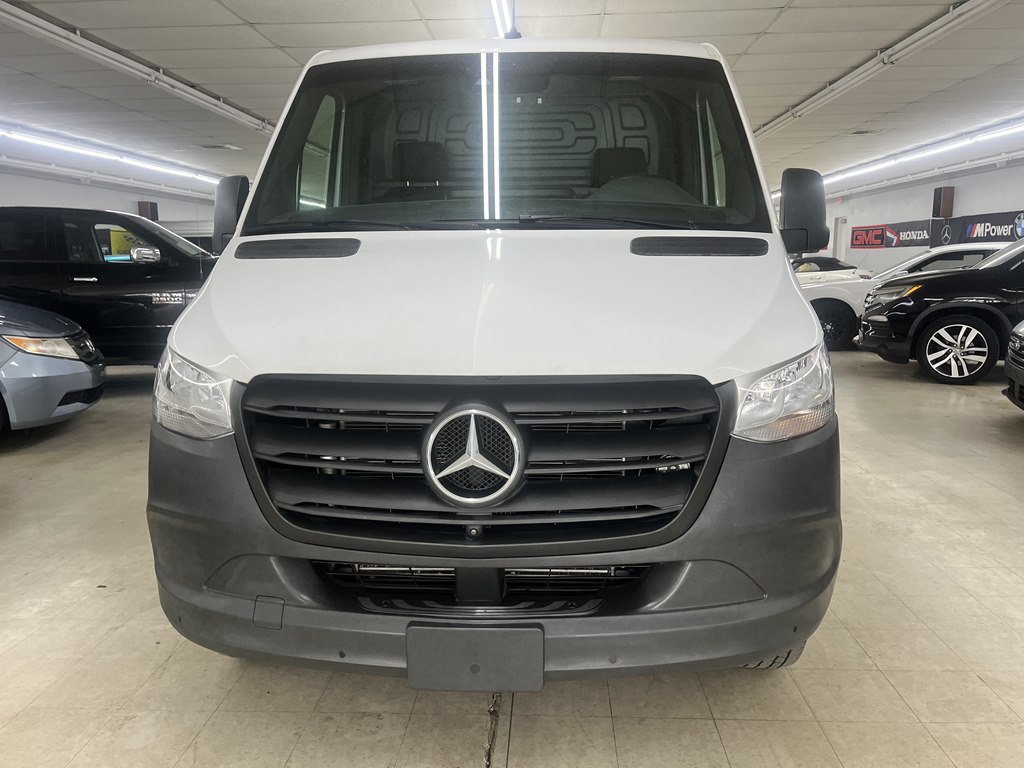 Photo 5 of this MERCEDES-BENZ SPRINTER