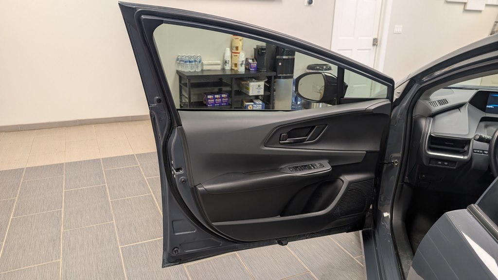 Photo 23 of this TOYOTA PRIUS