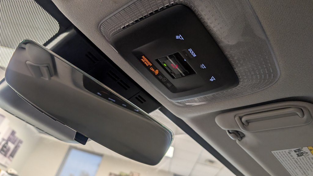 Photo 29 of this TOYOTA PRIUS