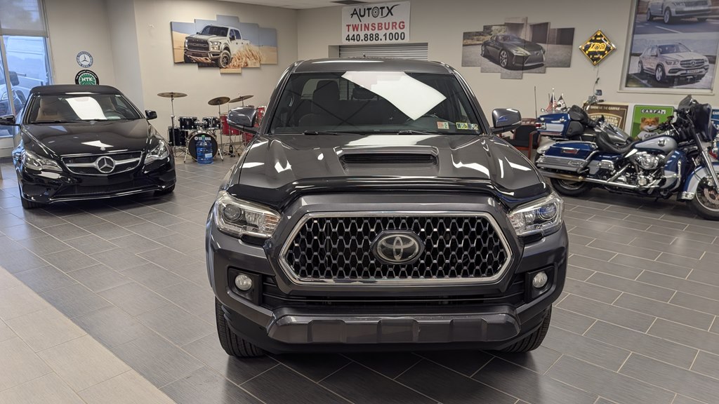 Photo 8 of this TOYOTA TACOMA