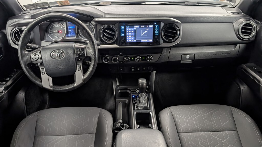 Photo 11 of this TOYOTA TACOMA