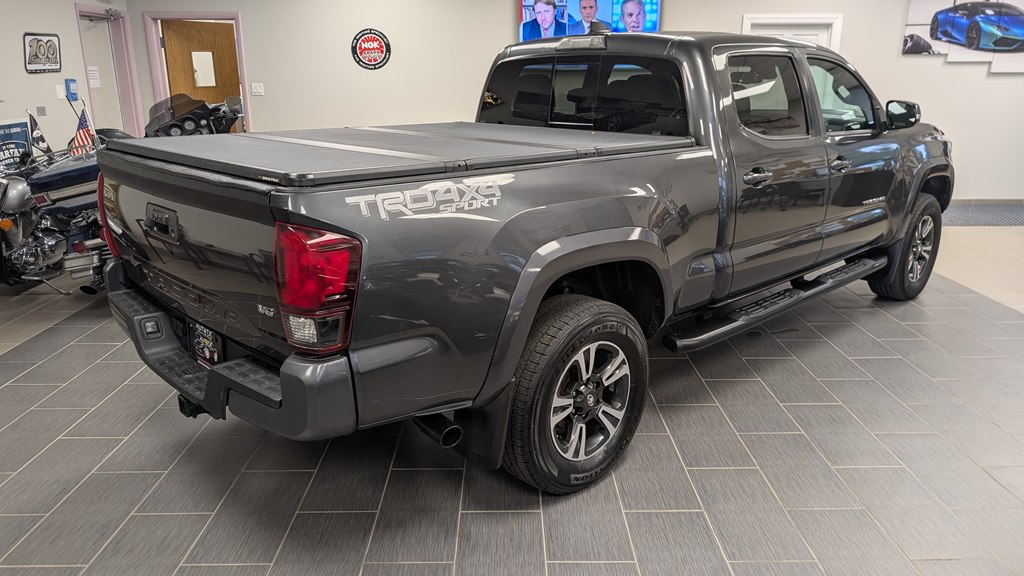 Photo 5 of this TOYOTA TACOMA