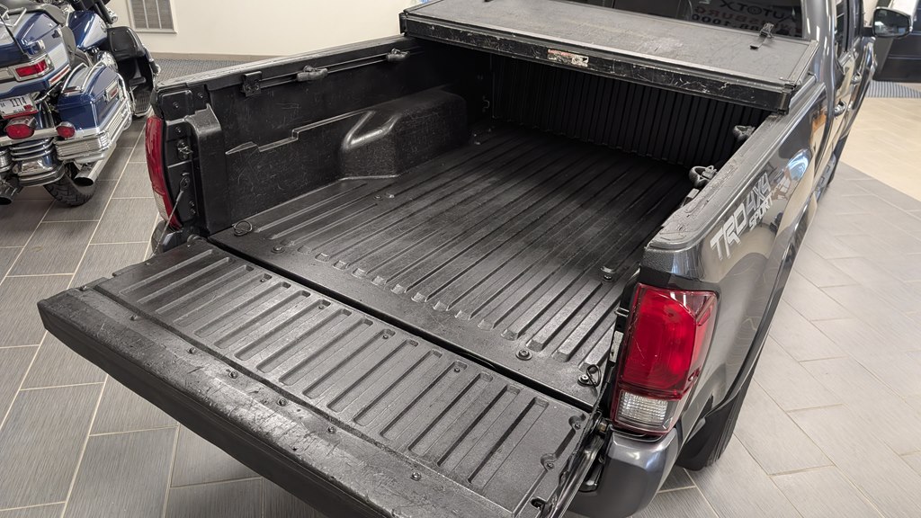 Photo 30 of this TOYOTA TACOMA