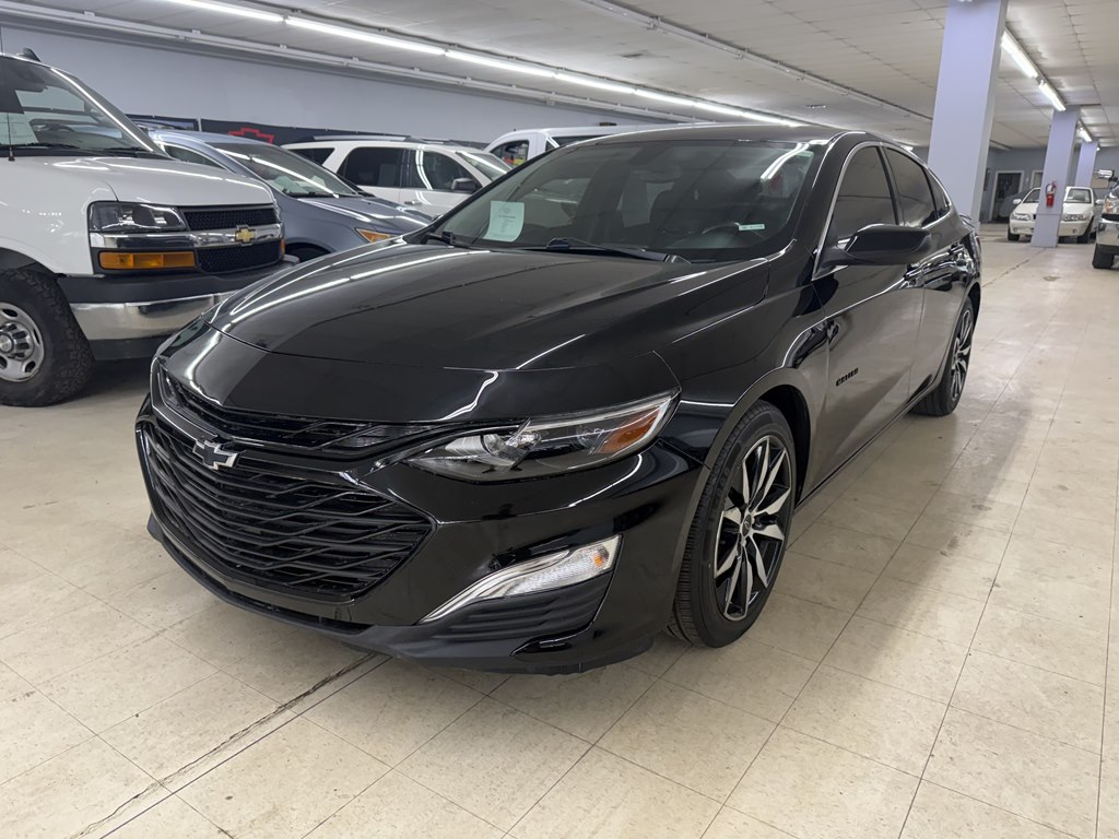 Photo 2 of this CHEVROLET MALIBU