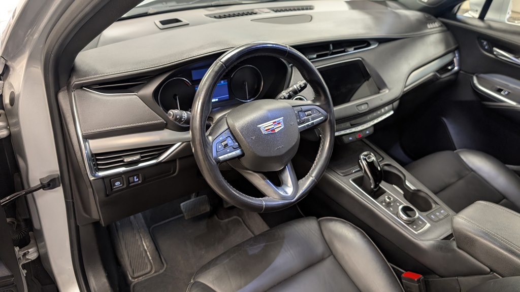 Photo 18 of this CADILLAC XT4
