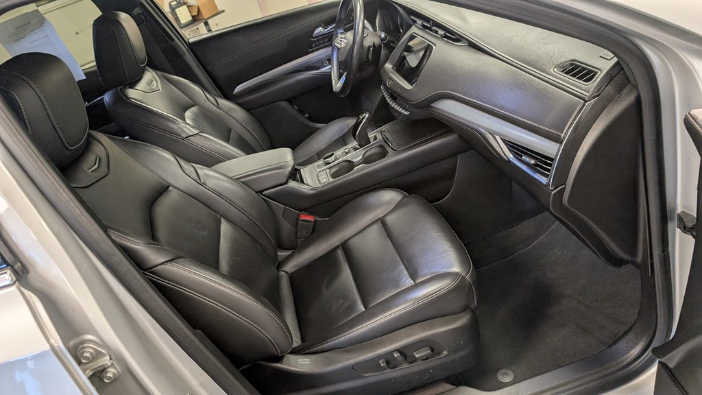 Photo 21 of this CADILLAC XT4
