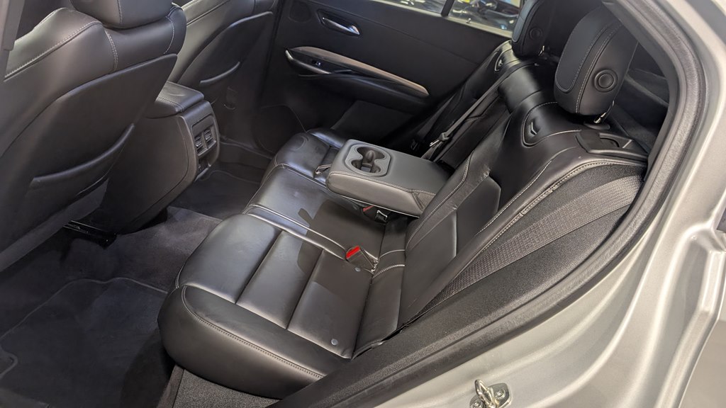 Photo 22 of this CADILLAC XT4