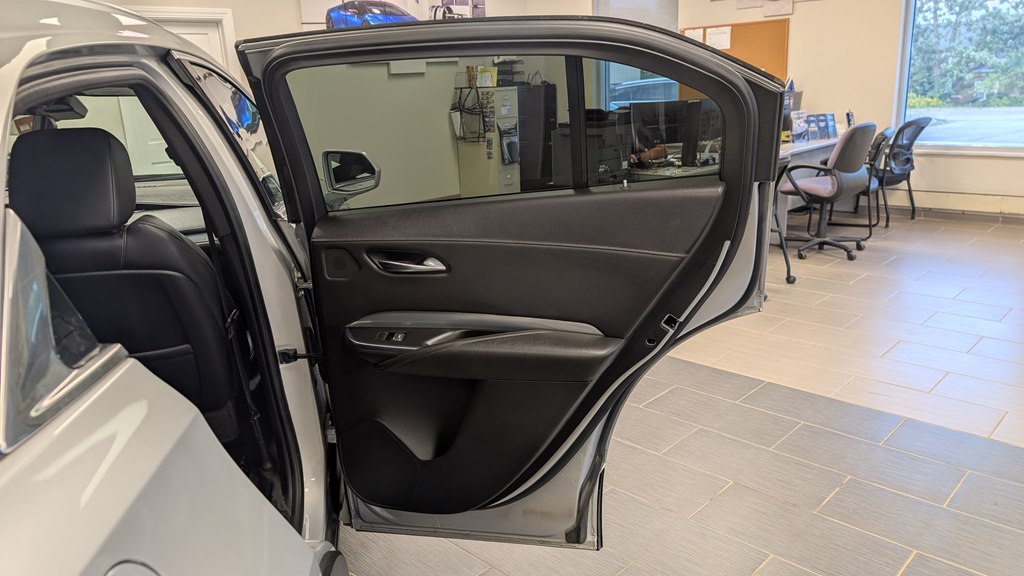 Photo 28 of this CADILLAC XT4
