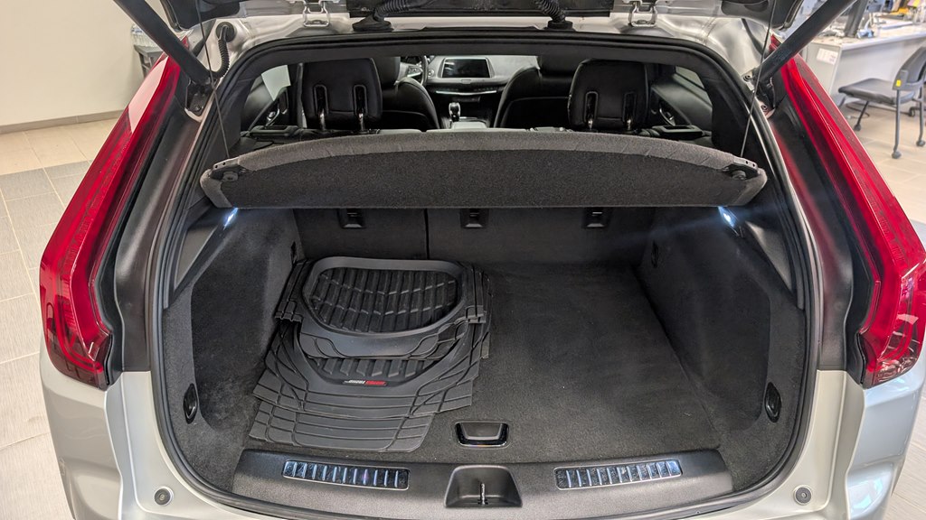 Photo 30 of this CADILLAC XT4