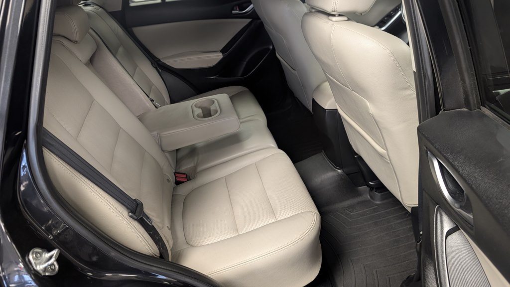 Photo 22 of this MAZDA CX-5