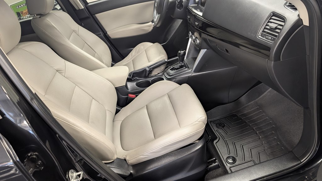 Photo 20 of this MAZDA CX-5