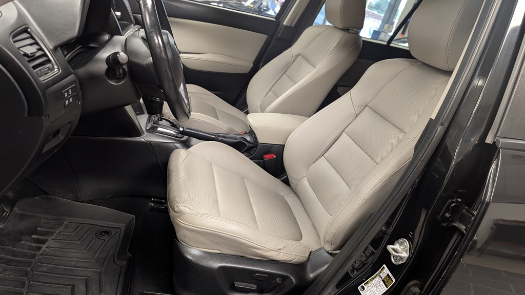 Photo 19 of this MAZDA CX-5