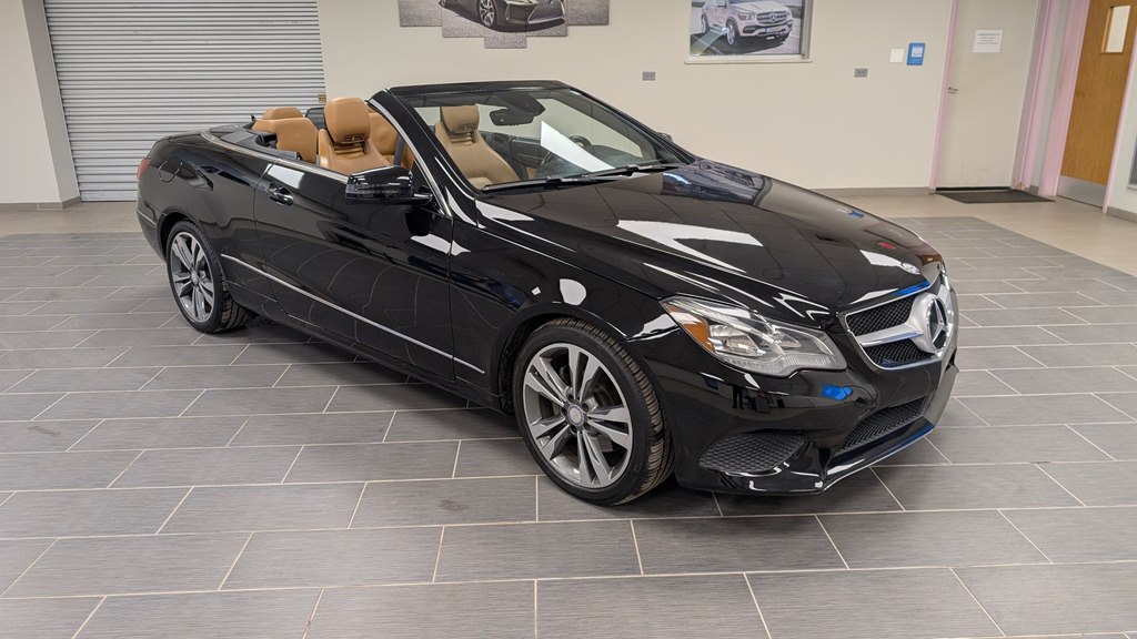 Photo 4 of this MERCEDES-BENZ E-CLASS