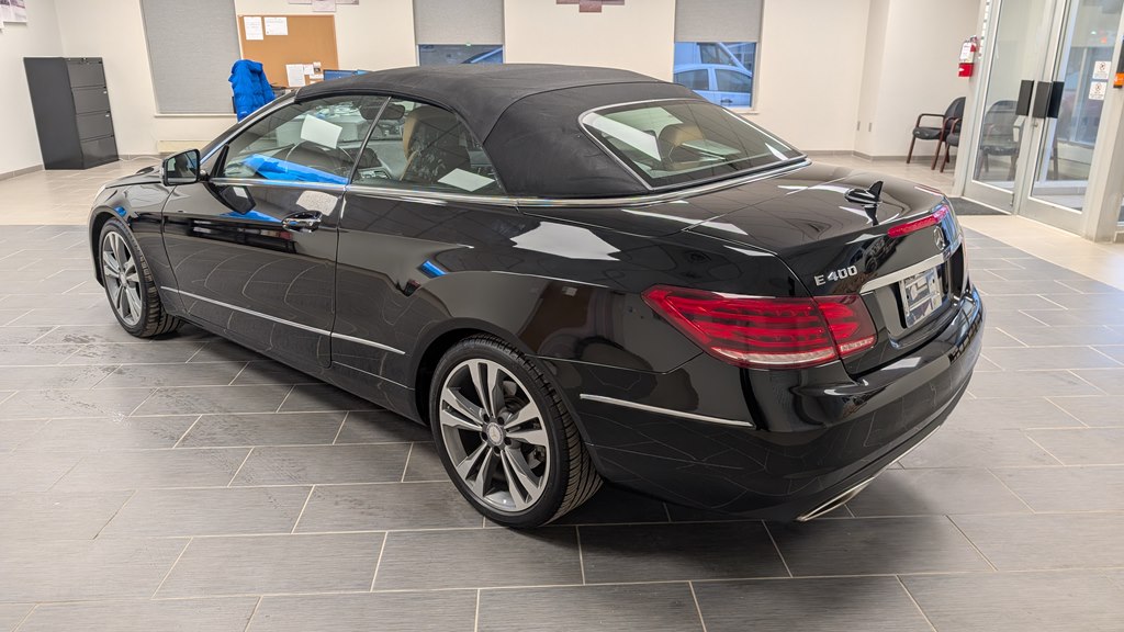 Photo 7 of this MERCEDES-BENZ E-CLASS