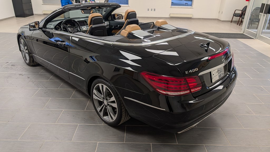 Photo 8 of this MERCEDES-BENZ E-CLASS