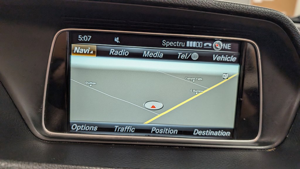 Photo 21 of this MERCEDES-BENZ E-CLASS