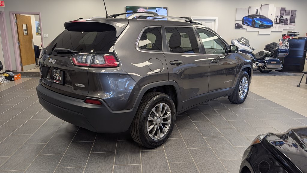 Photo 4 of this JEEP CHEROKEE