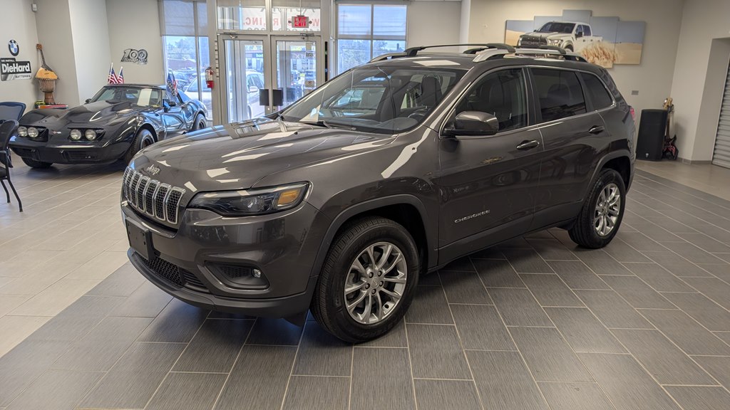 Photo 2 of this JEEP CHEROKEE