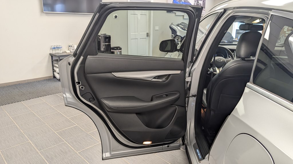 Photo 25 of this INFINITI QX50