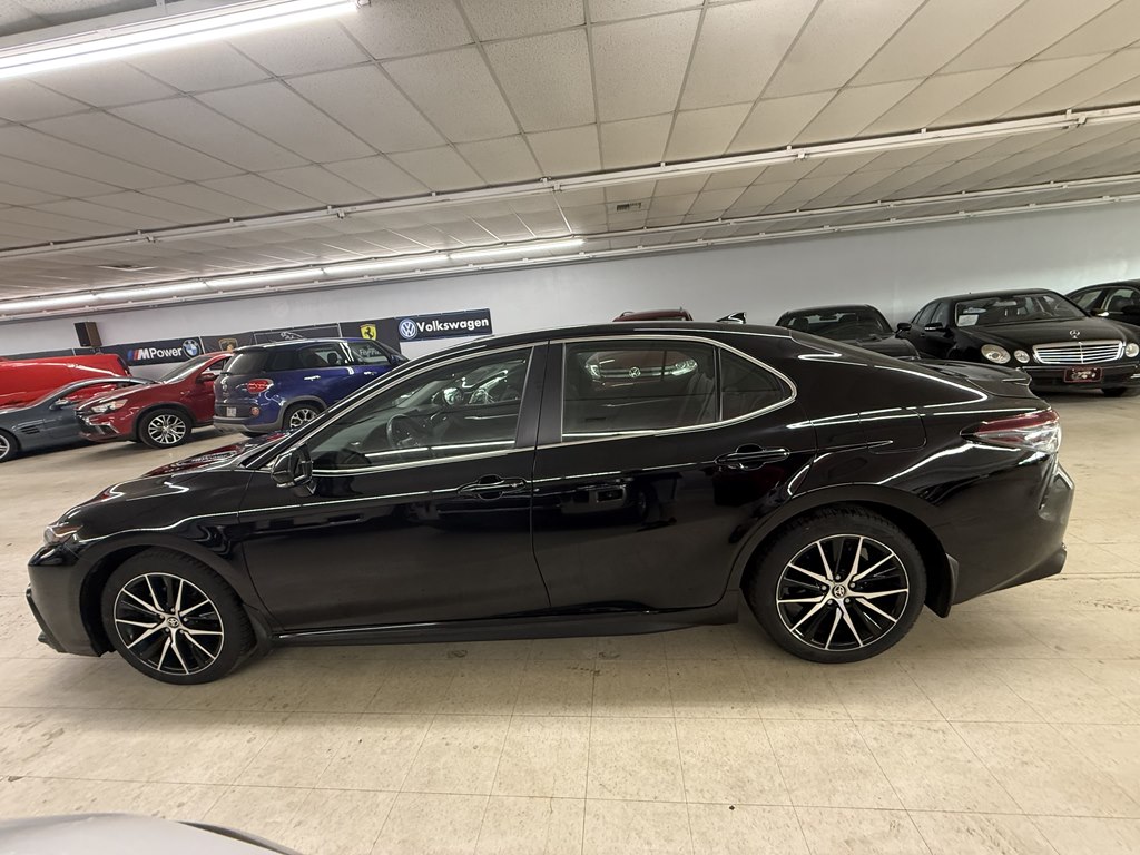 Photo 8 of this TOYOTA CAMRY