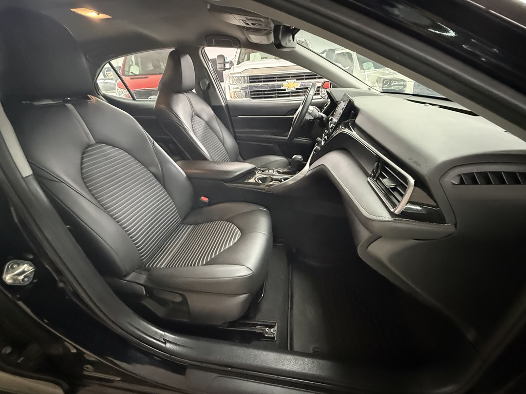 Photo 15 of this TOYOTA CAMRY