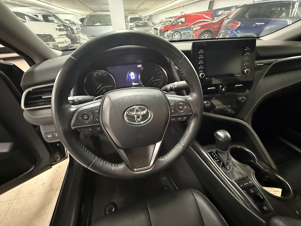 Photo 9 of this TOYOTA CAMRY