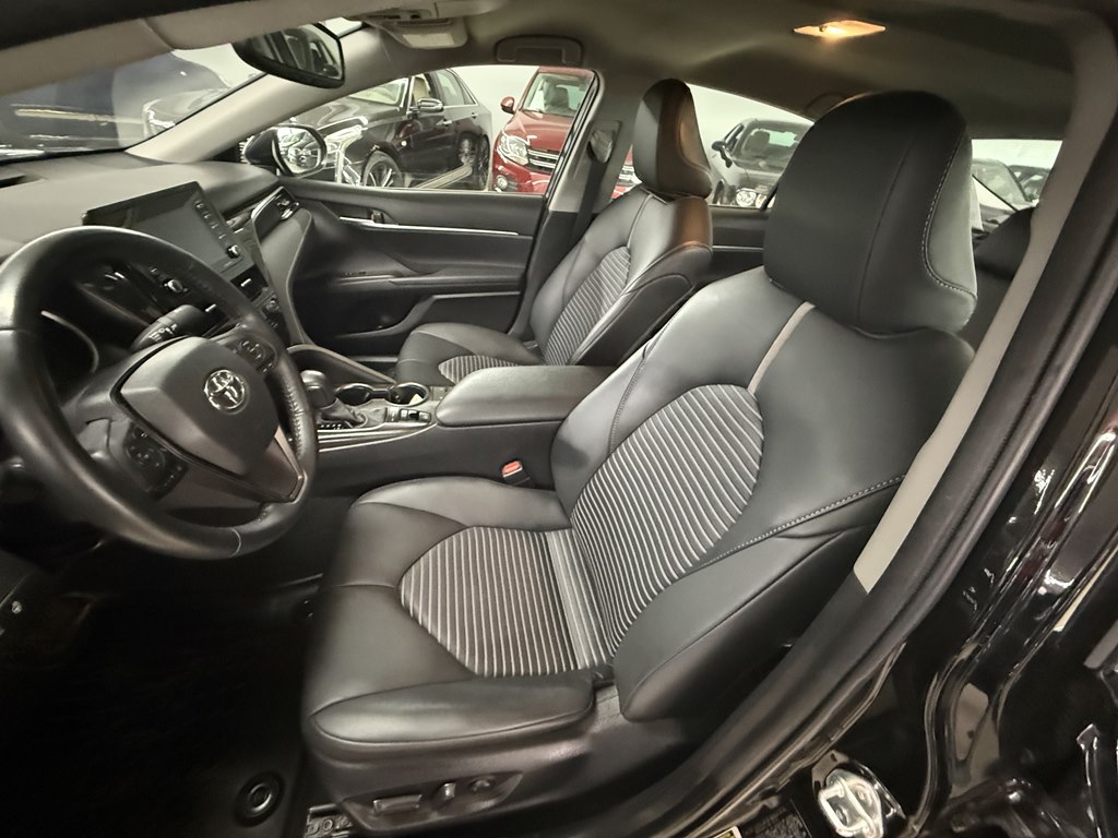 Photo 14 of this TOYOTA CAMRY