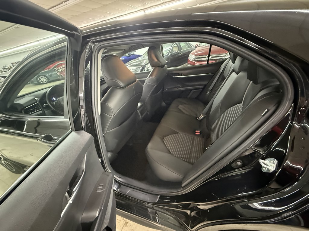 Photo 16 of this TOYOTA CAMRY