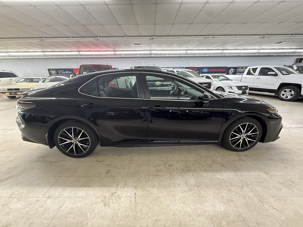Photo 7 of this TOYOTA CAMRY