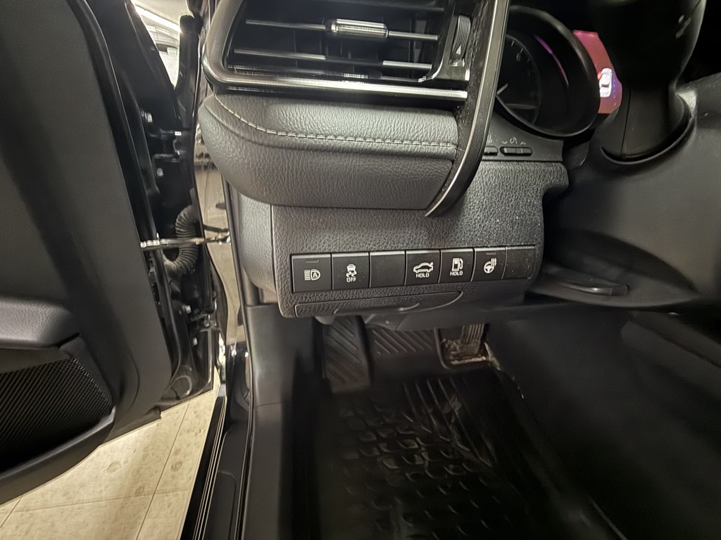 Photo 11 of this TOYOTA CAMRY